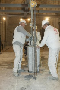 Colocación de la última piedra de la Bóveda del Milenio